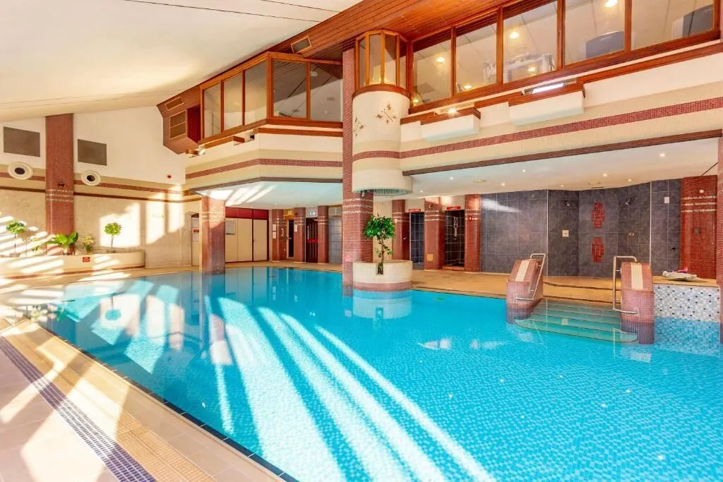 Whitewater Hotel & Spa photo 3