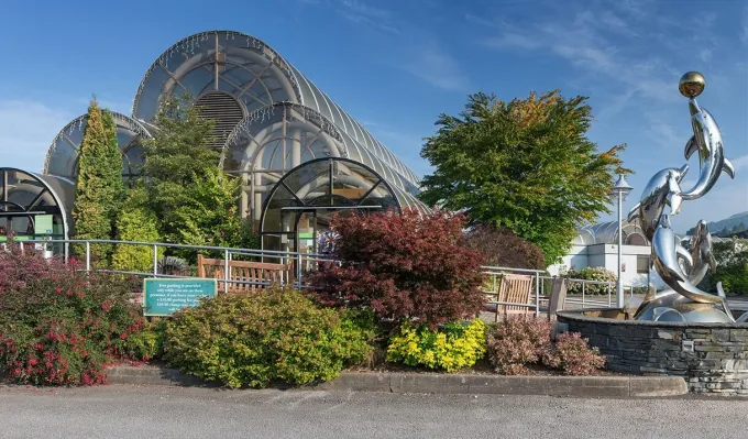 Hayes Garden World