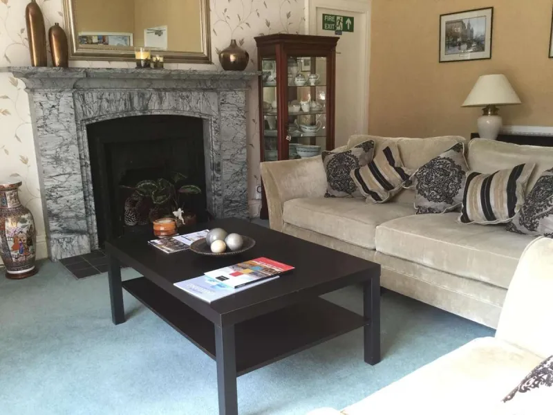 Elton Guest House